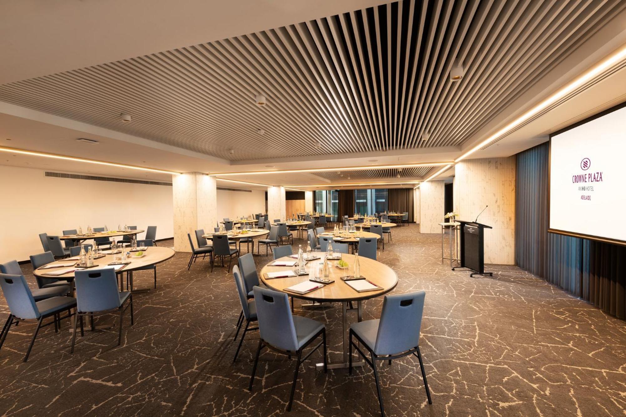 Crowne Plaza Adelaide By Ihg Otel Dış mekan fotoğraf