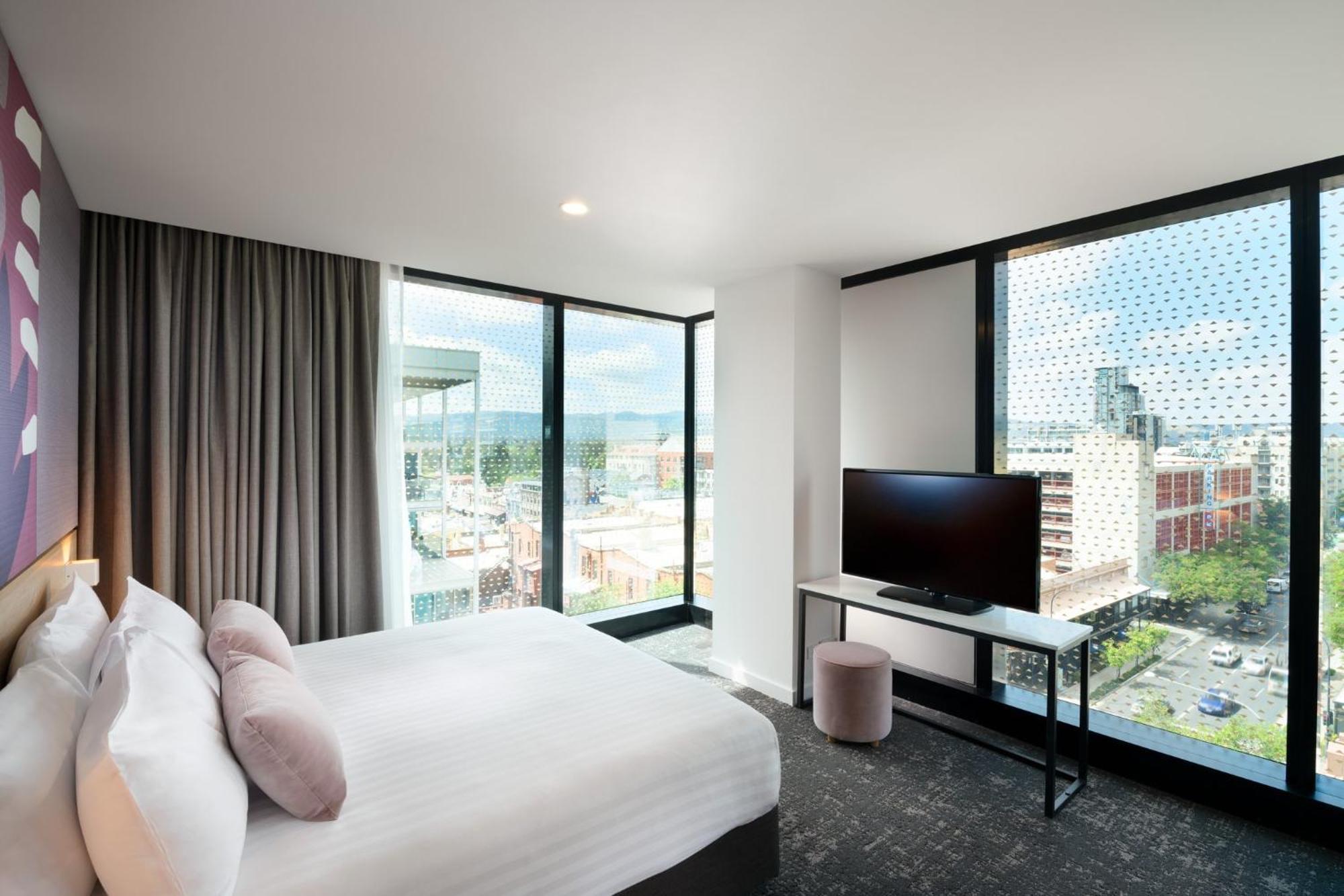 Crowne Plaza Adelaide By Ihg Otel Dış mekan fotoğraf